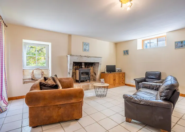 Le Colombier Сasa de vacaciones Surgères